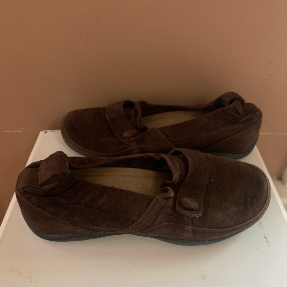 Woman’s Size 8.5 Flats/Loafers
